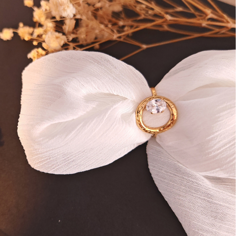 EQUILIBRIO - anello regolabile con zircone ovale
